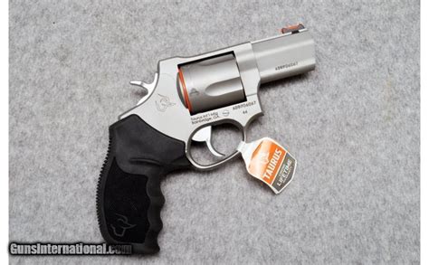 Taurus 44 Magnum 的图像结果