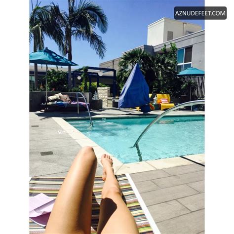 HANNAH JAMES Feet - AZNudeFeet