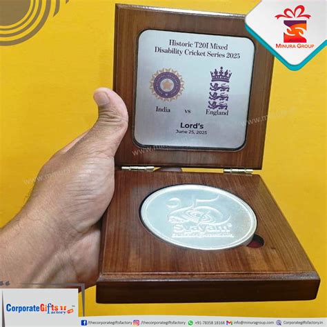 Silver Medallion with Wooden box case