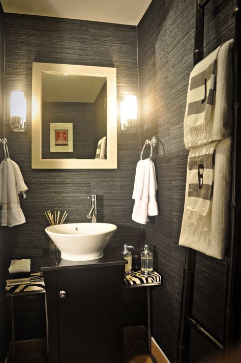 Build a Comfortable Powder Room – InspirationSeek.com