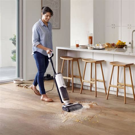 What Floor Cleaner to Use With Tineco: Expert Recommendations