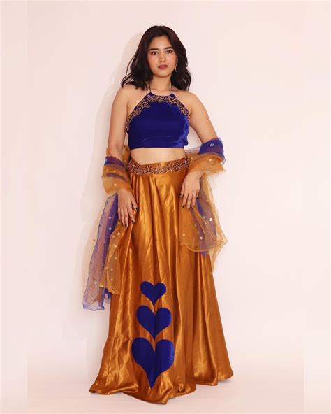 Royal blue lehenga – Label Tasos