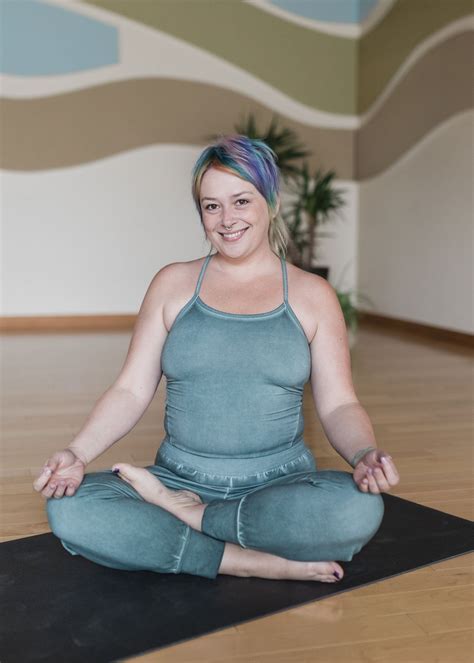 Ariel Bio — Elk Rock Yoga