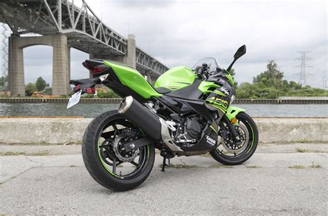 Test Ride: 2018 Kawasaki Ninja 400 - Canada Moto Guide