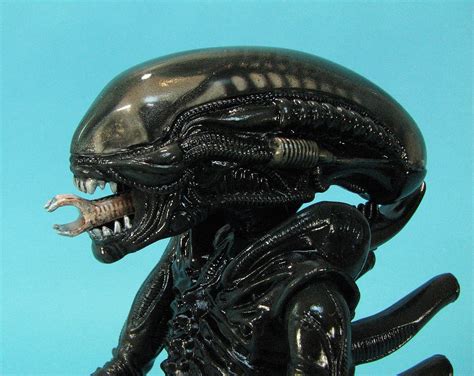 Alien Creature Figure 的图像结果