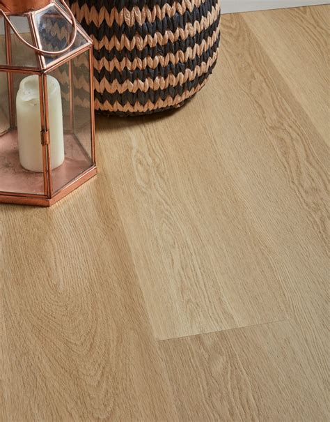 Artisan - Natural Champagne Oak | Flooring Superstore
