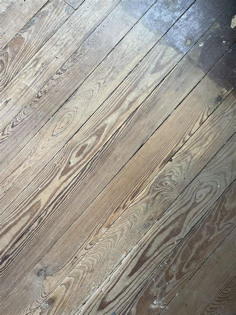 Help identifying hardwood floor species : r/centuryhomes