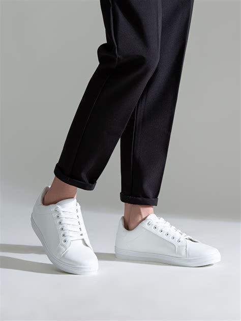 White Shoes Business-Casual 的图像结果