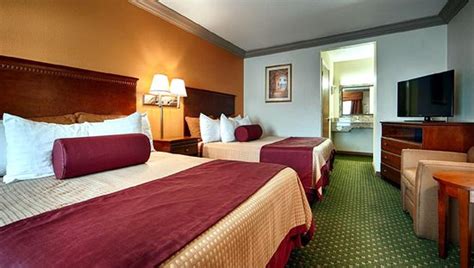 CLOVERDALE WINE COUNTRY INN & SUITES - Hotel Reviews, Photos, Rate ...