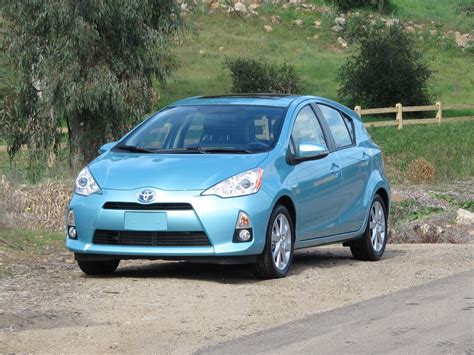 2012 Toyota Prius C So Popular In Japan, Toyota Ups Production