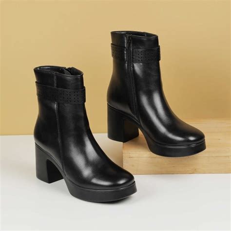 Buy Black Boots for Women Online at Best Prices