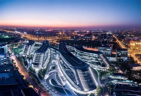 全面推进城市数字化转型 上海长宁区如何坚持“以人为本”？