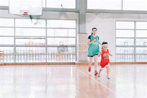 【艾特联盟体育】1元2节线下篮球体验课，海淀/西城2校区可选-掌心亲子