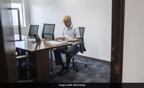 इस भारतीय टाइकून ने कर्मचारियों में बांट दी 750 मिलियन डॉलर की संपत्ति ...