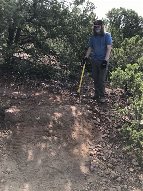 Volunteer Work on Sun Mountain Trail | Santa Fe Conservation Trust