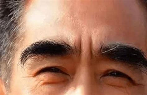 中老年男人的眉毛变长，意味着什么？说明长寿吗？原因要心里有数|眉毛|纹眉|毛发_新浪新闻