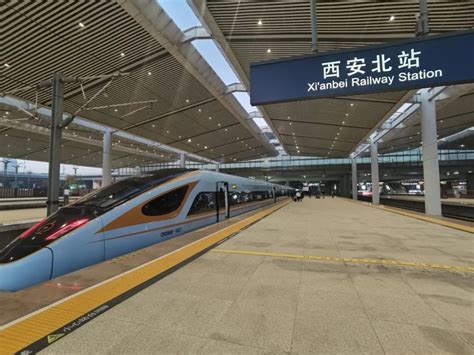 北京竟然有一趟全国最短的列车 情怀满满 沿途风景更是美到窒息……