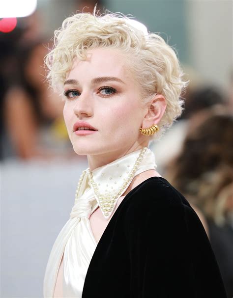 Julia Garner | Movies, TV Shows, Perks of Being a Wallflower, Fantastic ...