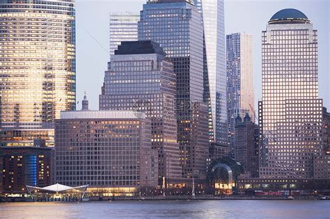 纽约市曼哈顿天线空中观察日落时与摩天大楼高清图片下载-正版图片504704578-摄图网