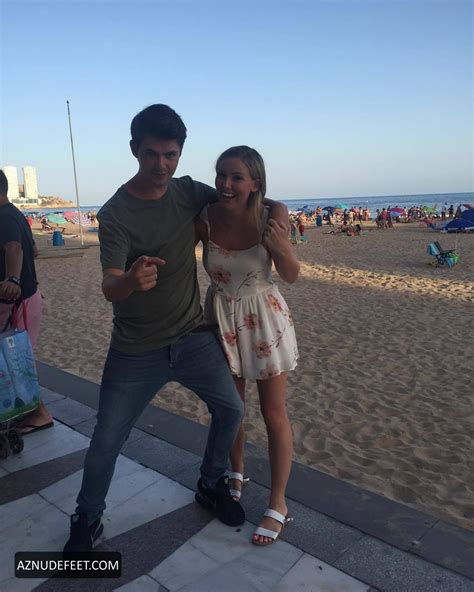 ANNA CLAIRE SNEED Feet - AZNudeFeet