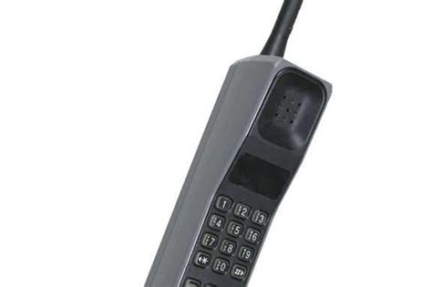 First Ever Mobile Phone 的图像结果