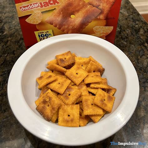 REVIEW: Cheez-It Extra Toasty Cheddar Jack Crackers