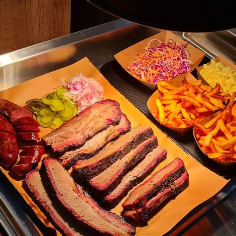 Dubai Loves Palestinian-Owned BBQ Joint Serving Authentic Texas BBQ