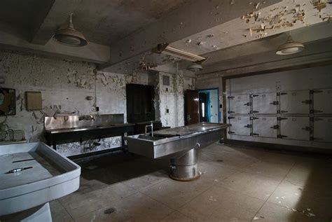 Gallery 3 — New England Ruins