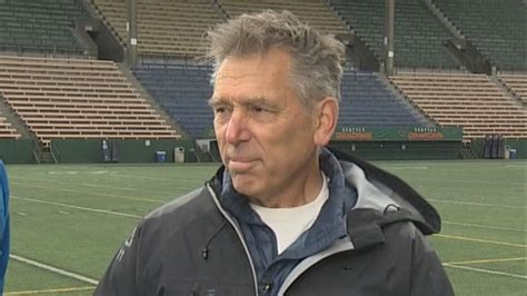 A Seattle football legend is back in the game | king5.com