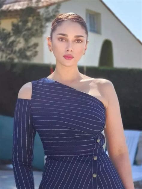Aditi Rao Hydari looks stunning and stylish in blue outfits | Times of ...