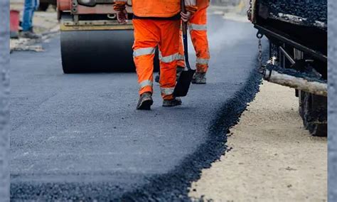 Leading firms in race for Reliance Infra's 8 road projects valued at Rs ...