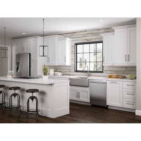 Luxxe Cabinetry Newhaven 24-in W x 96-in H x 24-in D Pure White Pantry ...