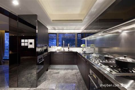 现代风格开放式U型8平米别墅厨房黑色橱柜装修效果图 – 设计本装修效果图