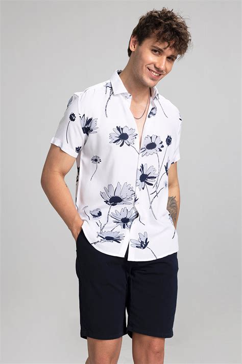 Buy Men's Tsubaki White Shirt Online | SNITCH
