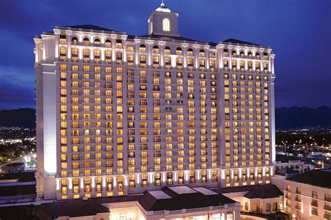 Best Hotels In America -- Four Seasons Denver, Boston Harbor Hotel ...