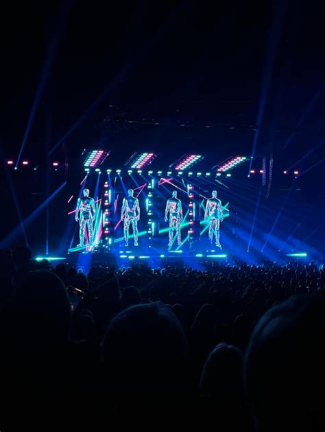 Westlife O2 Advert 的图像结果