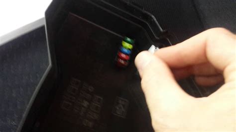 How to Change Fuse: 3 Steps by Pictures | Droom