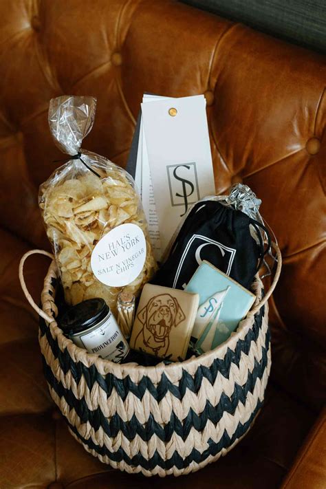 Wedding gift basket ideas 60 photos - Astyledwedding.com