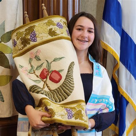 Alexandra Michelle DeBruin - Kansas City Jewish Chronicle