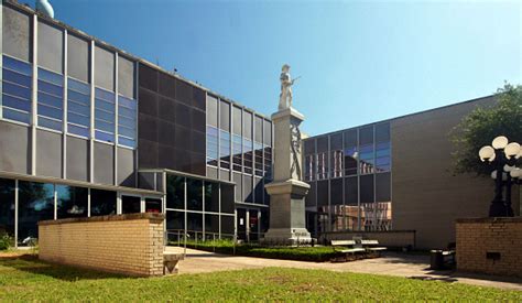 Kaufman County Courthouse Stock Photo - Download Image Now - iStock