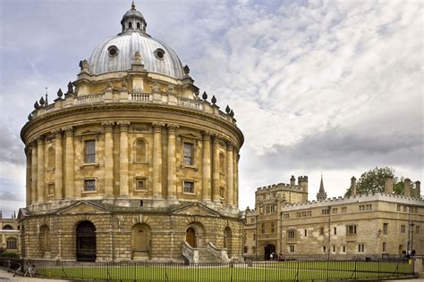 When Was Founded Oxford