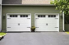 E Garage Door carriage house model ch5 in white with handles and E Garage Door carriage house model ch5 in white with handles and