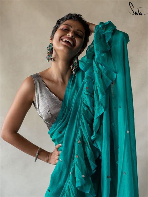 Silver Cotton V Neck Sleeveless Blouse|Moonlit Peaks|Suta