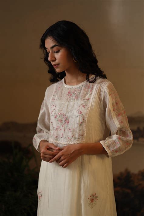Ivory white Victorian kurta and pant set – TATWA