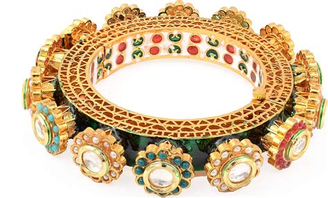 Karwa Chauth Bangle Collection: लेटेस्ट चूड़ियों का कलेक्शन