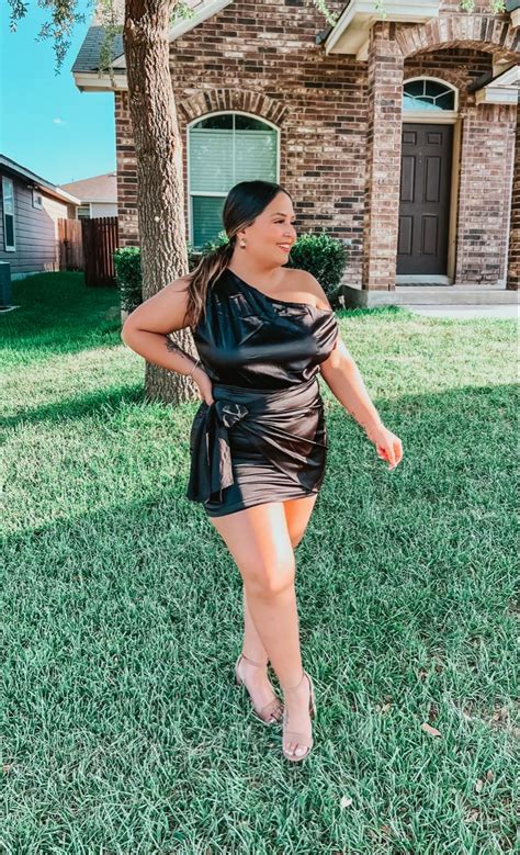 formal black dresses