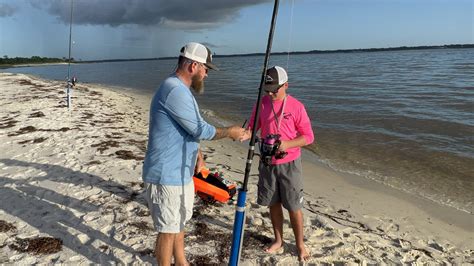 Fishing Surfer 的图像结果