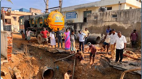 Chennai: Pipeline Burst in Perungudi Leads to Flooding, Damages in ...
