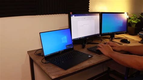 How to Connect Two Monitors to Laptop - Step by Step Guide 2024 - Monroe Monitor