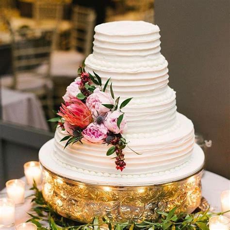 Wedding Cakes – World of Chantilly